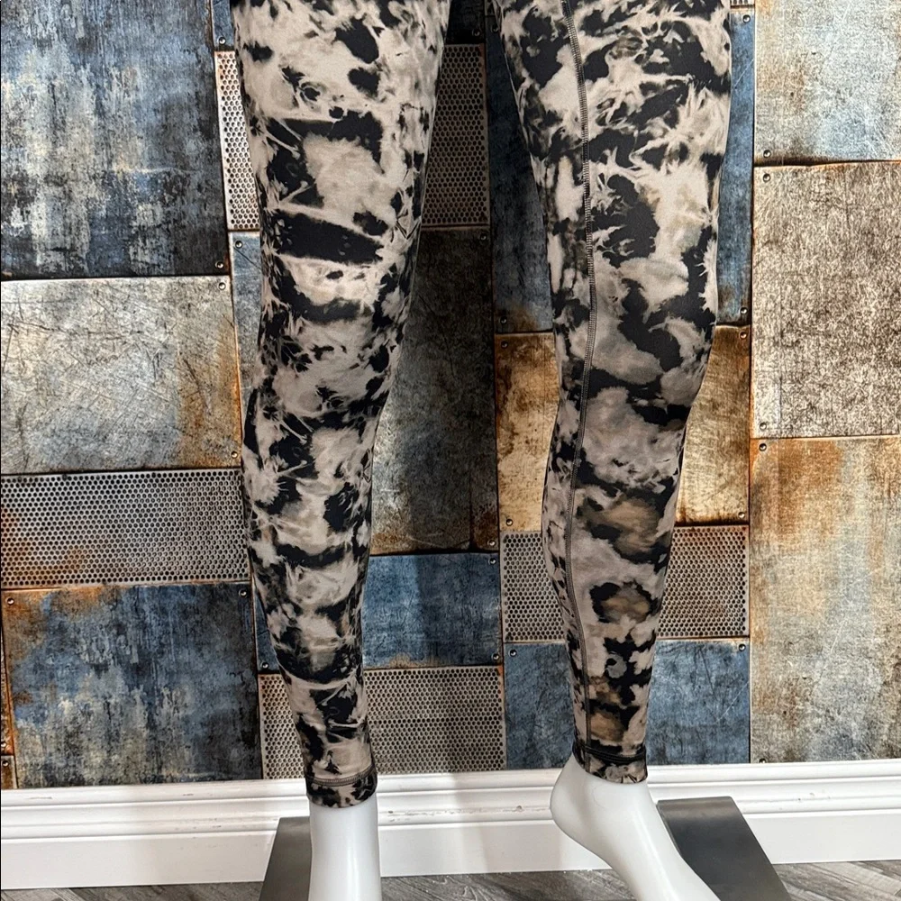 Lululemon Wunder Train High-Rise Tight 28" Size 6 - Picture 4 of 14